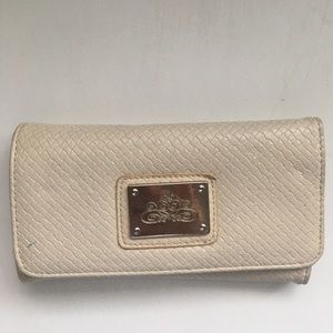 Call It Spring White Eggshell Cream Soft Wallet Women’s Cute Money Coins Cards